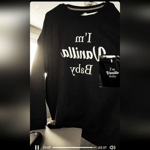 Sweatshirt Gender Neautral Hot!